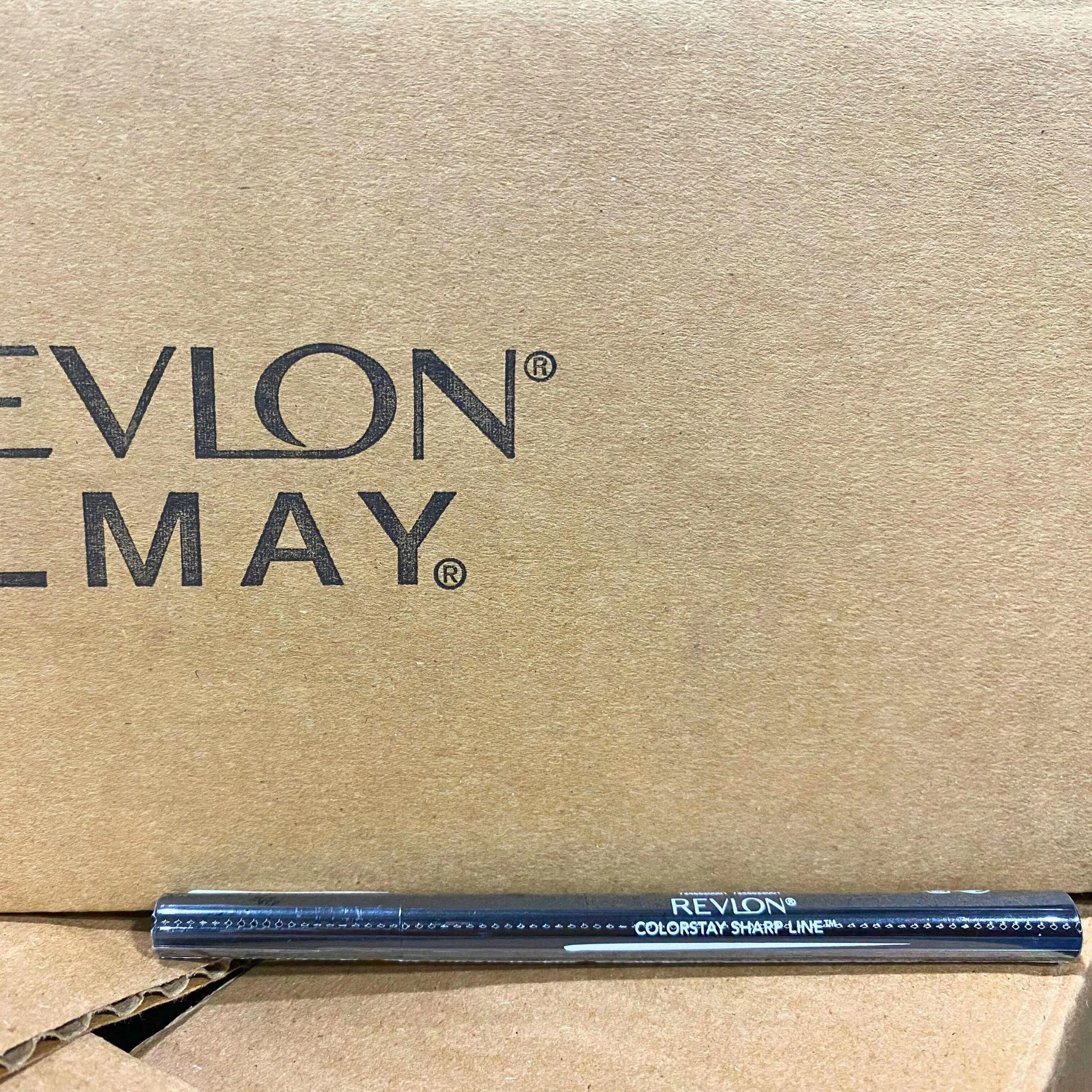 Revlon Colorstay Sharp Line Liquid Eye Pen Ultra Classic 01 Blackest Black 0.040OZ (50 Pcs lot)